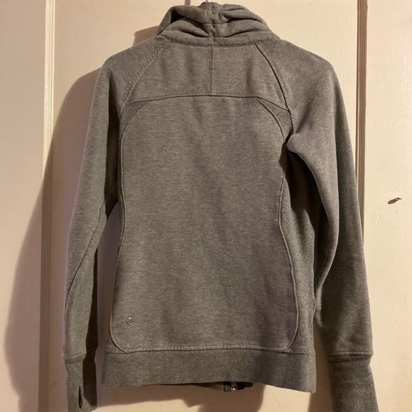 Lululemon cozy cuddle up jacket - Picture 4 of 4